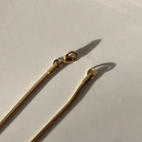 Gold Chain Extender. Silver Chain Extender. Affordable Jewelry, Stainless Steel Jewelry, Sterling Silver Jewelry, Gold Plated Jewelry, Rose Gold Plated Jewelry, Cubic Zirconia Jewelry, High Quality Jewelry, Canadian Small Business, Dainty Jewelry, Tennis Chain, Men's Jewelry, Rope Chain, Herringbone Jewelry, Signet Ring, Baguette Ring, Women's Jewelry, Hoop Earrings, Gold Hoops, Silver Hoops