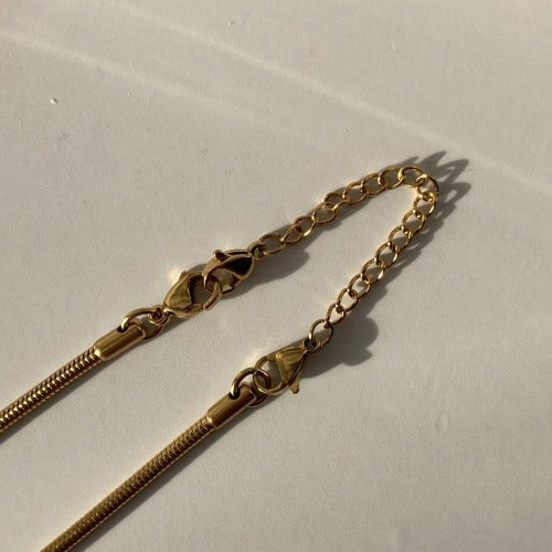 Gold Chain Extender. Silver Chain Extender. Affordable Jewelry, Stainless Steel Jewelry, Sterling Silver Jewelry, Gold Plated Jewelry, Rose Gold Plated Jewelry, Cubic Zirconia Jewelry, High Quality Jewelry, Canadian Small Business, Dainty Jewelry, Tennis Chain, Men's Jewelry, Rope Chain, Herringbone Jewelry, Signet Ring, Baguette Ring, Women's Jewelry, Hoop Earrings, Gold Hoops, Silver Hoops